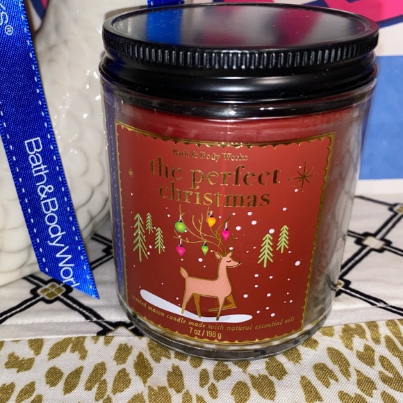BATH AND BODY WORKS THE PERFECT CHRISTMAS SINGLE WICK CANDLE - Picture 2 of 4